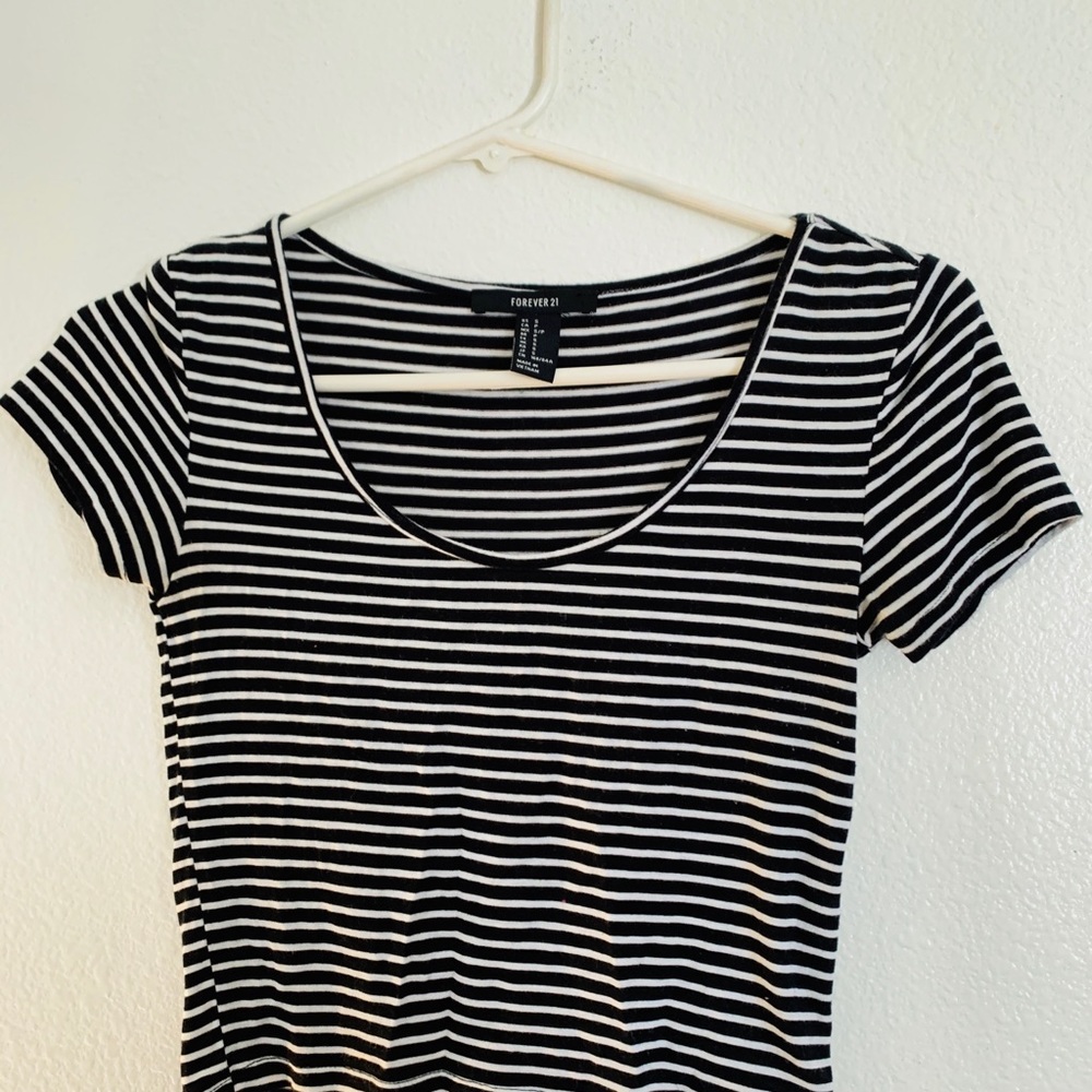 U-neck Striped Crop Top